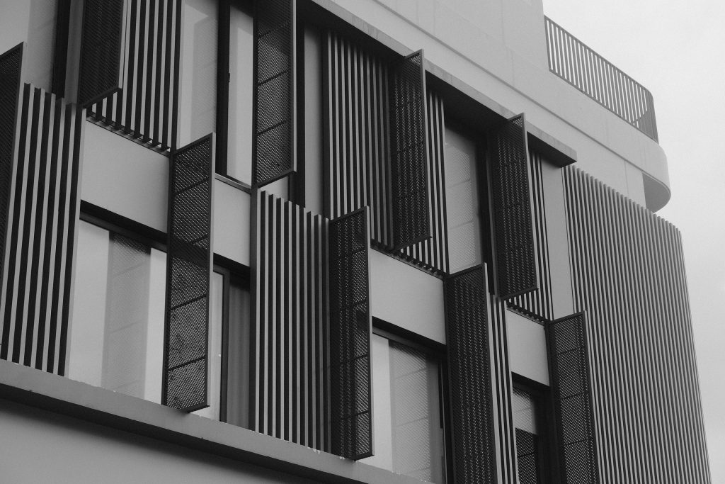 building-7077718_1920